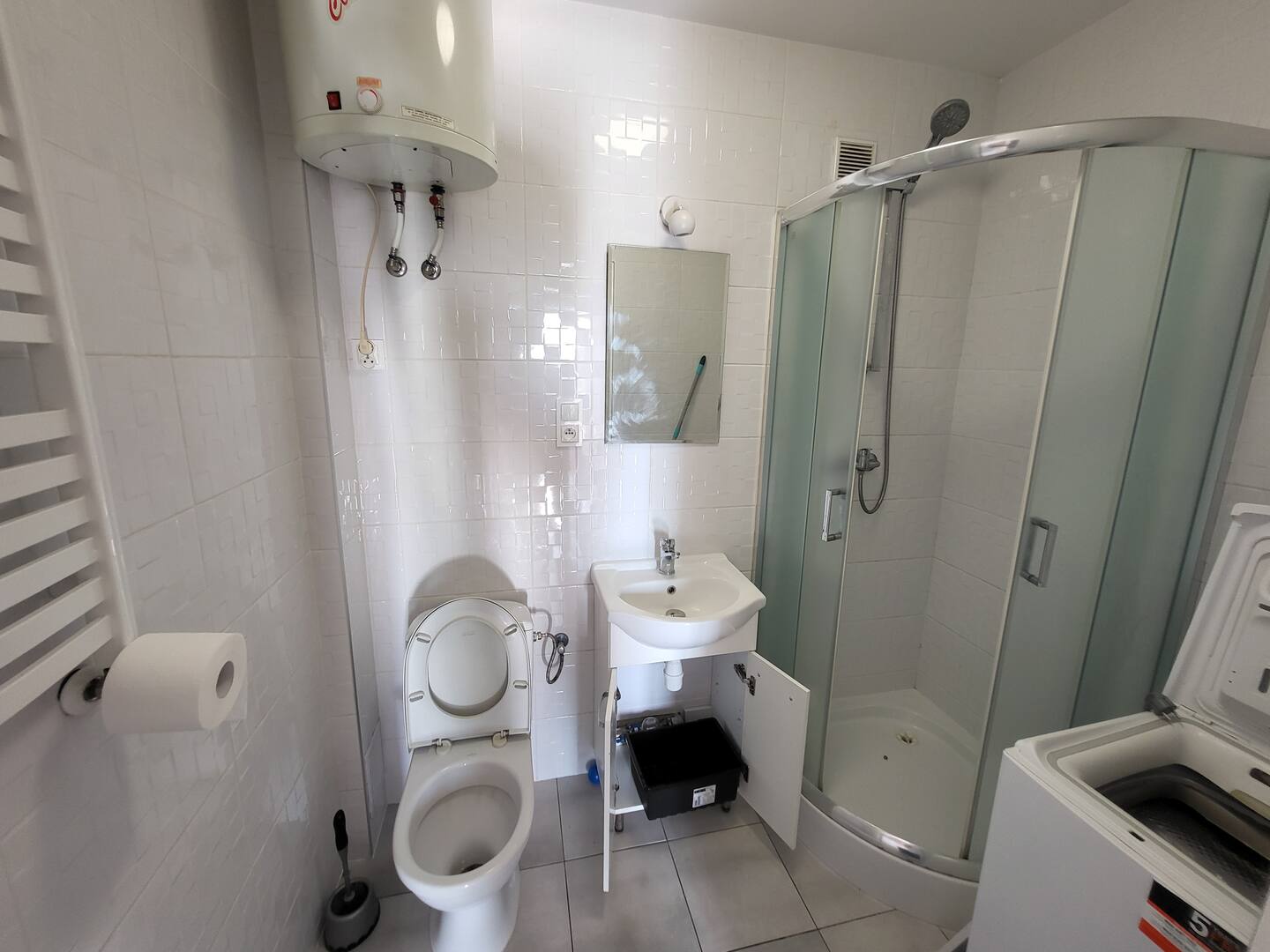 Łazienka z kabiną prysznicową